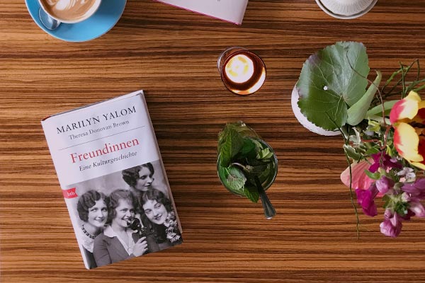 Das Buch Freundinnen von Susann Sitzler